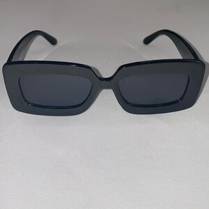 SUNGLASSES ( NO BRAND)